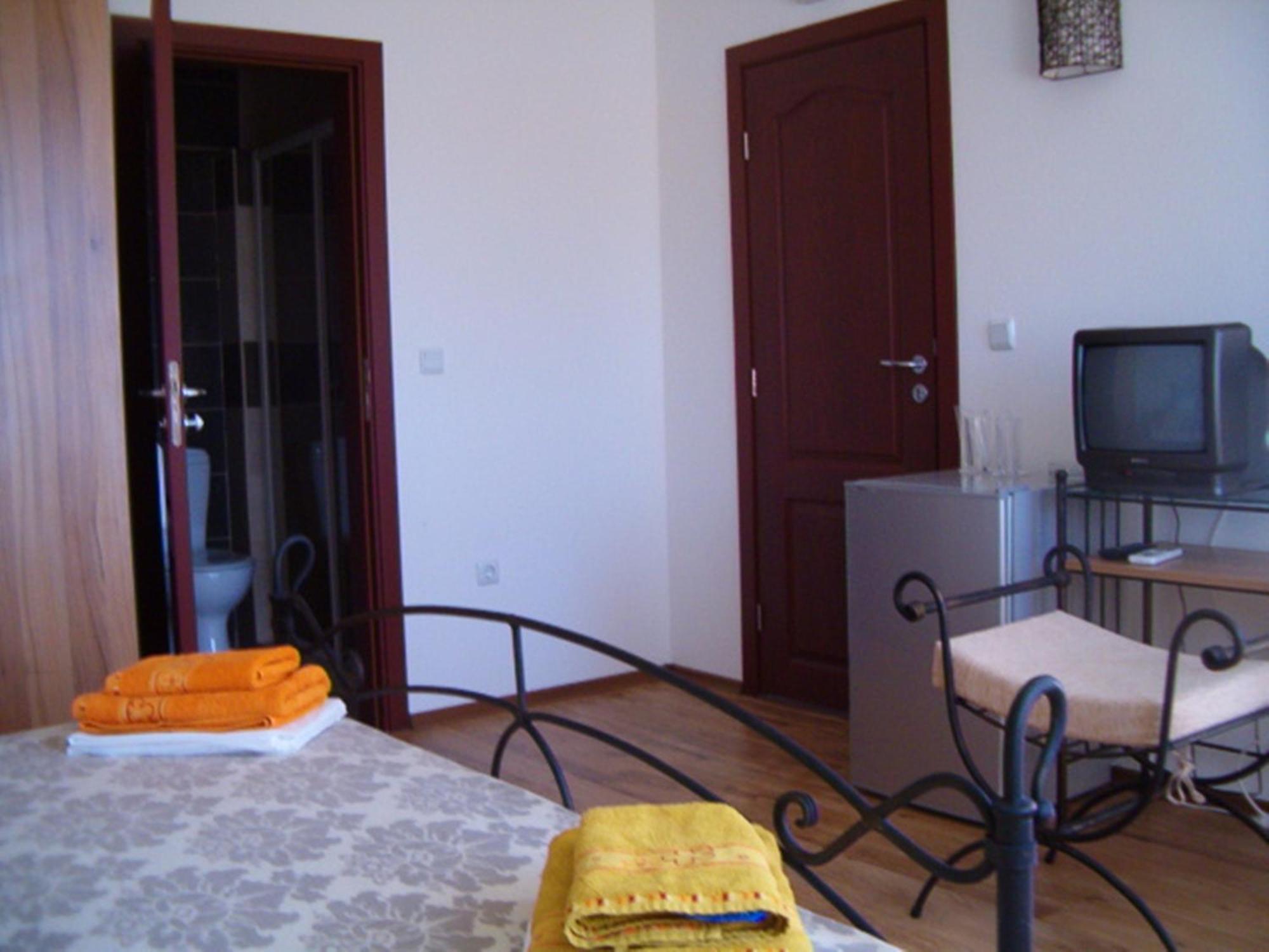 Family Hotel Bellehouse 체르노모레츠 객실 사진